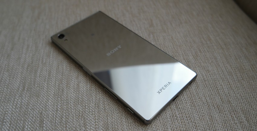 kelebihan dan kekurangan Sony Xperia Z6 Plus